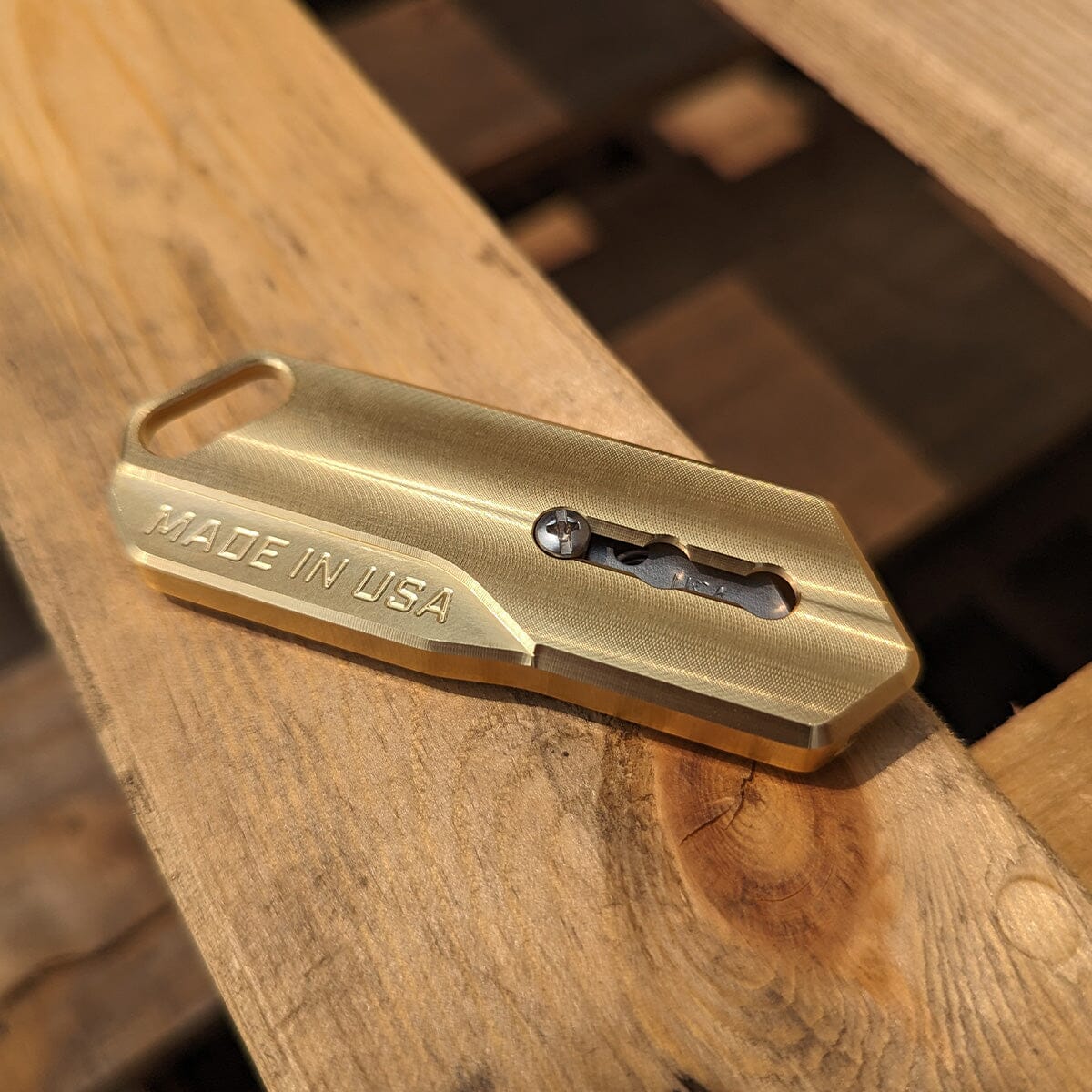 Pocket Utility Knife Sturdy Brass Design MILSPIN