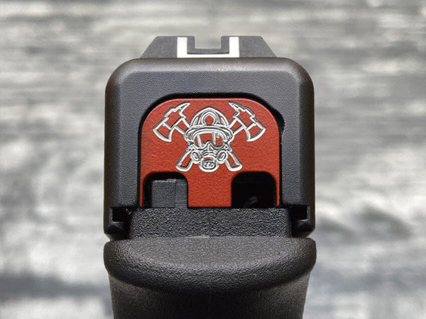 FirefighterMask_CrossedAxes_St