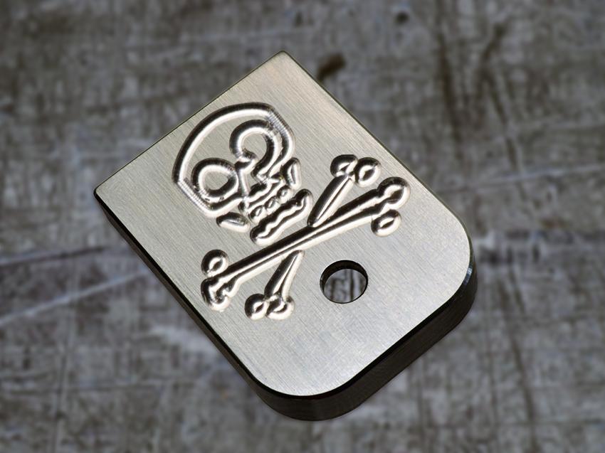 Milspin Skull & Cross Bones engraved mag base plate